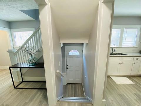 1534 E 290th St, Wickliffe, OH 44092 photo 9