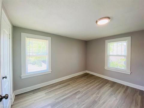 1534 E 290th St, Wickliffe, OH 44092 photo 12