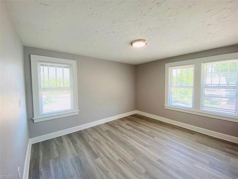 1534 E 290th St, Wickliffe, OH 44092 photo 13