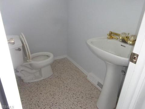 7296 Whitaker Dr, Parma, OH 44130 photo 13