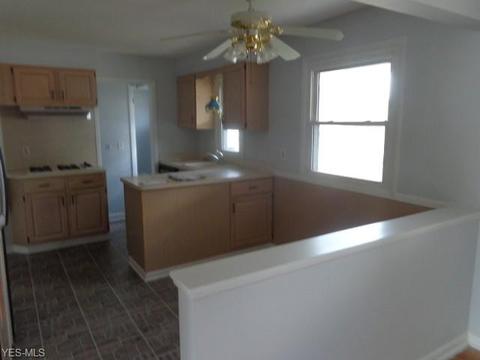7296 Whitaker Dr, Parma, OH 44130 photo 10