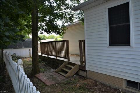 289 Stable Dr, Lagrange, OH 44050 photo 4
