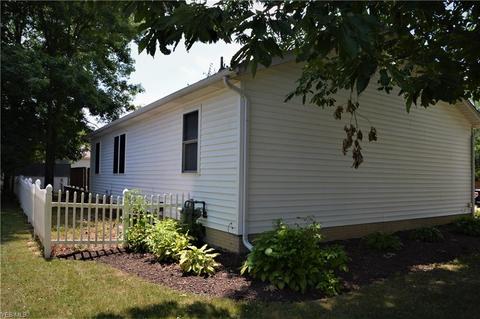 289 Stable Dr, Lagrange, OH 44050 photo 3