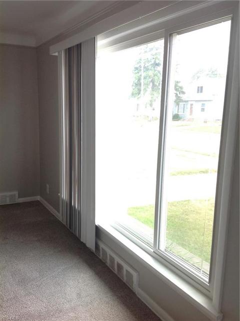 2807 Commonwealth Dr, Parma, OH 44134 photo 8