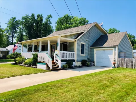 2233 W 11th St, Ashtabula, OH 44004 photo 1