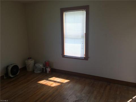 52 E Oakland Blvd, Struthers, OH 44471 photo 8