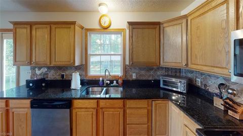 6829 Florence Ave, Ashtabula, OH 44004 photo 9