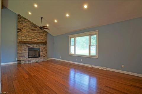 3236 Grenfall Rd, Norton, OH 44203 photo 4