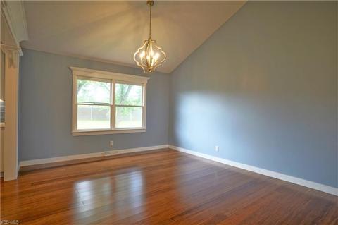 3236 Grenfall Rd, Norton, OH 44203 photo 7