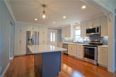 3236 Grenfall Rd, Norton, OH 44203 photo 9