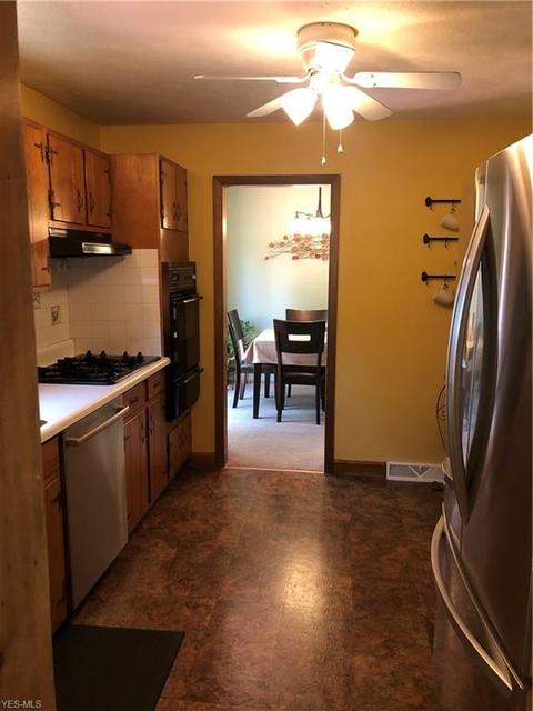 1911 E 290th St, Wickliffe, OH 44092 photo 5