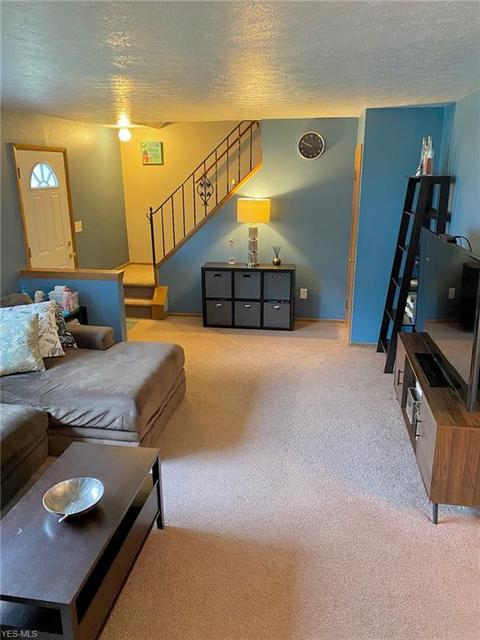 1911 E 290th St, Wickliffe, OH 44092 photo 2