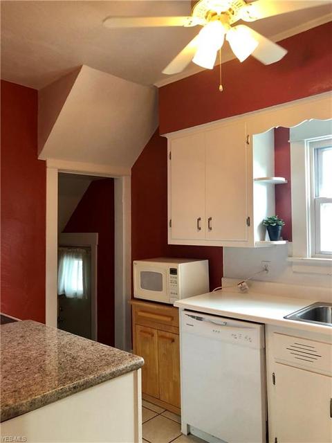 201 Center St, Struthers, OH 44471 photo 8