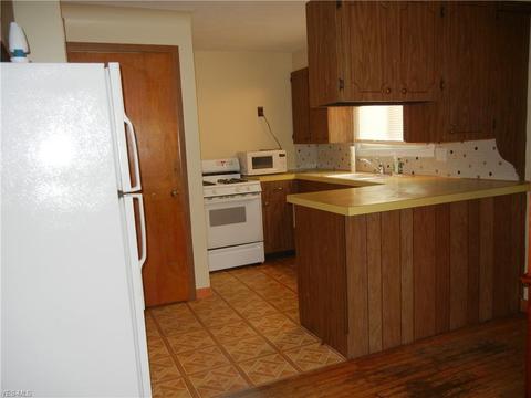 1104 Arlington Ave NW, Canton, OH 44708 photo 3