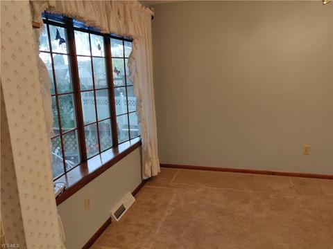 107 Timberlane Dr, Elyria, OH 44035 photo 13