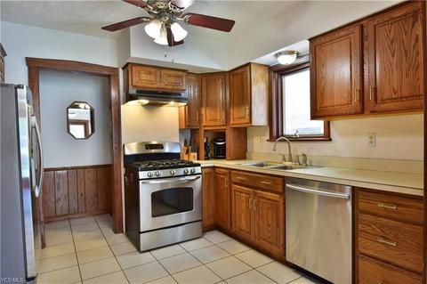 38 Woodview Ave, Youngstown, OH 44512 photo 18