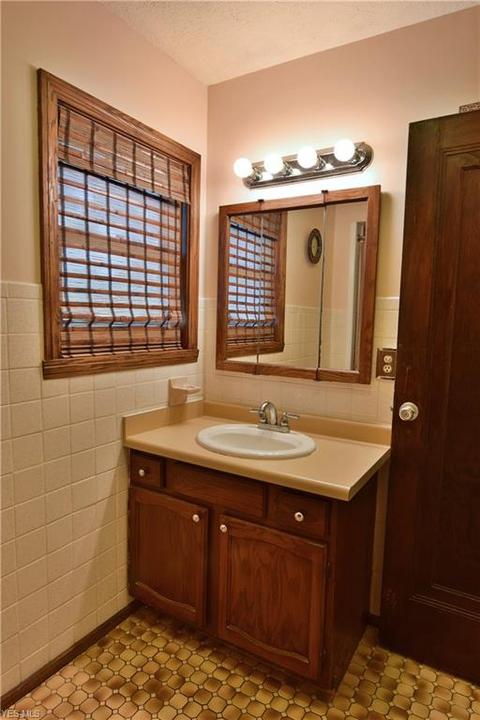 38 Woodview Ave, Youngstown, OH 44512 photo 23
