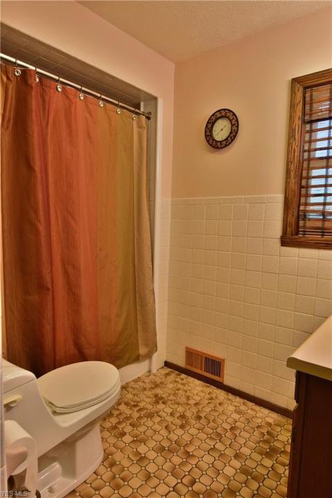 38 Woodview Ave, Youngstown, OH 44512 photo 22