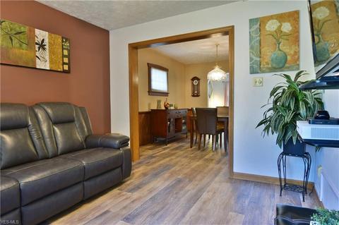 38 Woodview Ave, Youngstown, OH 44512 photo 17