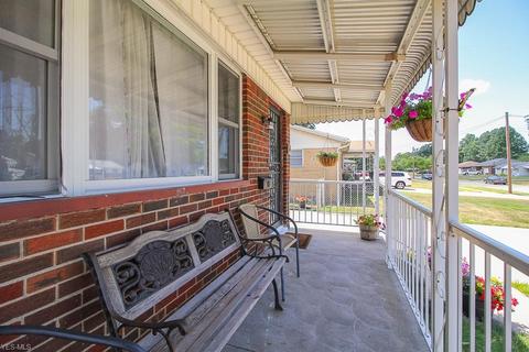 1964 E 37th St, Lorain, OH 44055 photo 4