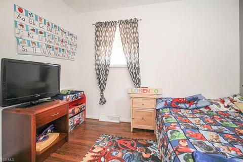 1964 E 37th St, Lorain, OH 44055 photo 17