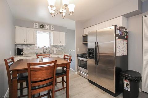 1964 E 37th St, Lorain, OH 44055 photo 8