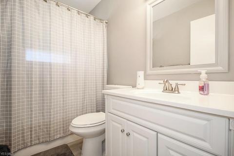 1964 E 37th St, Lorain, OH 44055 photo 10