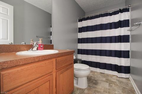 4551 Blush Ct, Lorain, OH 44053 photo 12