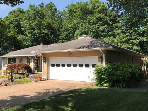 204 Crestview Dr, Elyria, OH 44035 photo 3