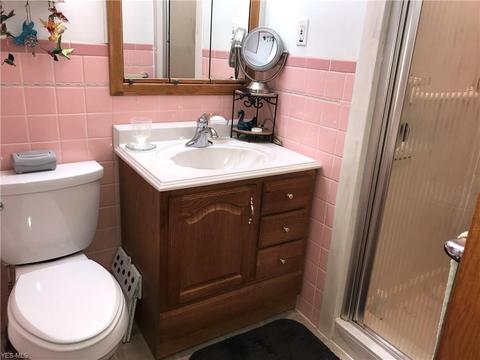 204 Crestview Dr, Elyria, OH 44035 photo 17