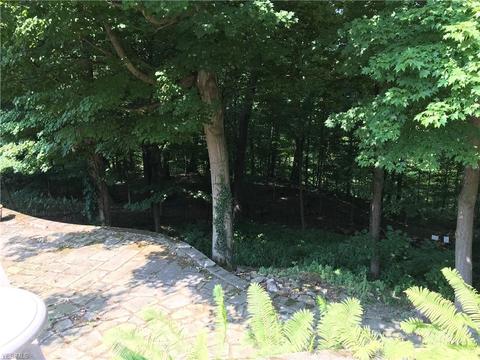 204 Crestview Dr, Elyria, OH 44035 photo 10