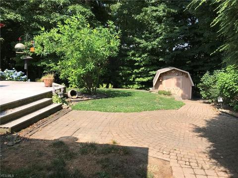204 Crestview Dr, Elyria, OH 44035 photo 5