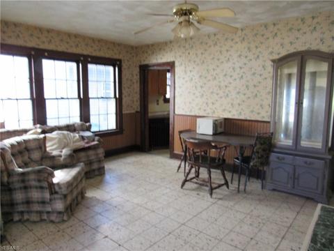 836 Center St, Ashtabula, OH 44004 photo 5