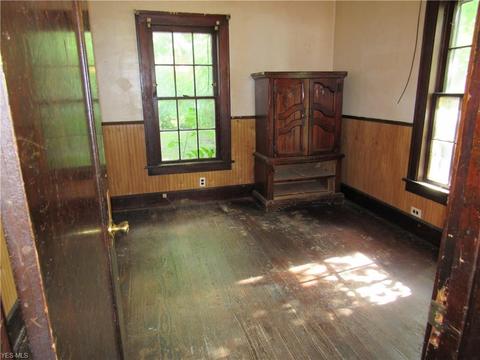 836 Center St, Ashtabula, OH 44004 photo 8