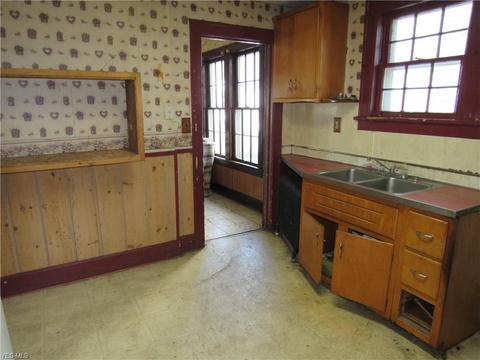 836 Center St, Ashtabula, OH 44004 photo 7