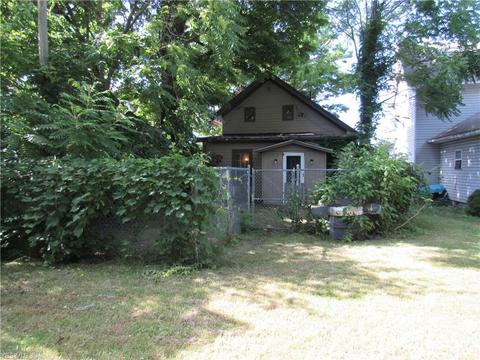 836 Center St, Ashtabula, OH 44004 photo 17