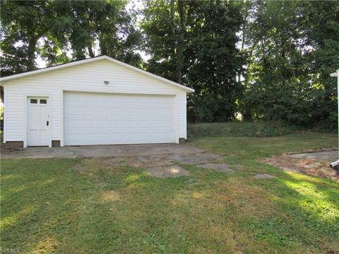 1207 Danforth Rd, Akron, OH 44312 photo 3