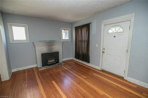 38008 Wright St, Willoughby, OH 44094 photo 8