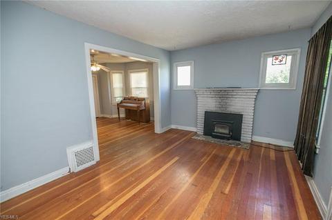 38008 Wright St, Willoughby, OH 44094 photo 7