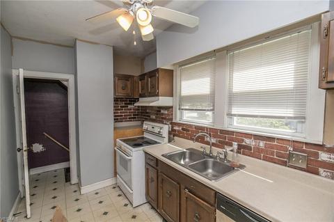 38008 Wright St, Willoughby, OH 44094 photo 9