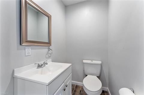 542 5th St, Struthers, OH 44471 photo 7
