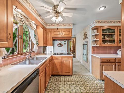 332 Franks Ave, Wadsworth, OH 44281 photo 12