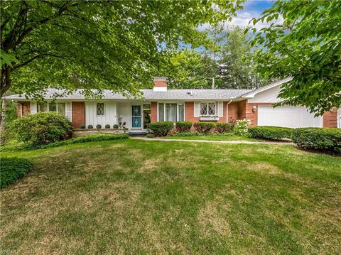 332 Franks Ave, Wadsworth, OH 44281 photo 1