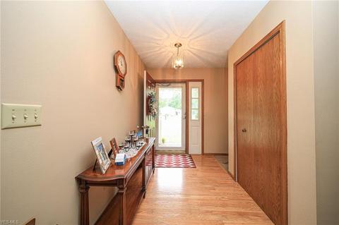 5565 W Maple Rd, Geneva, OH 44041 photo 8