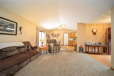 5565 W Maple Rd, Geneva, OH 44041 photo 7