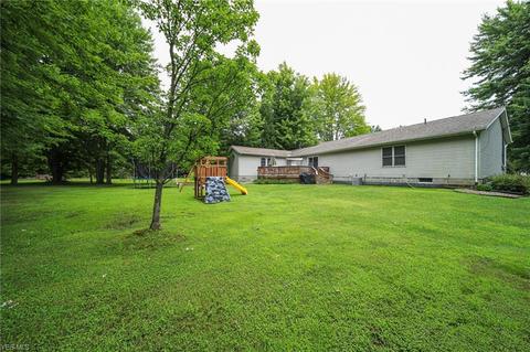 5565 W Maple Rd, Geneva, OH 44041 photo 2
