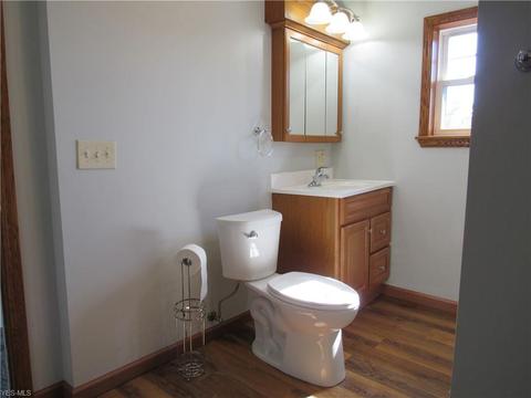 2408 E 31st St, Lorain, OH 44055 photo 23