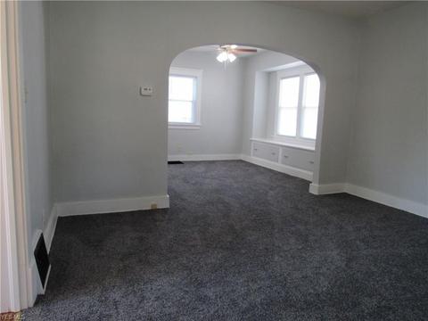 2408 E 31st St, Lorain, OH 44055 photo 7