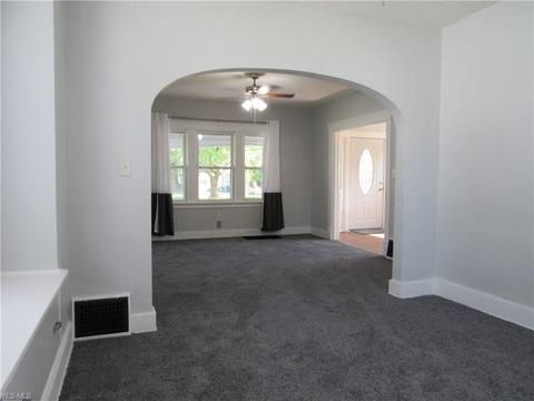 2408 E 31st St, Lorain, OH 44055 photo 6