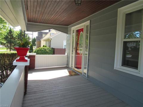 2408 E 31st St, Lorain, OH 44055 photo 2